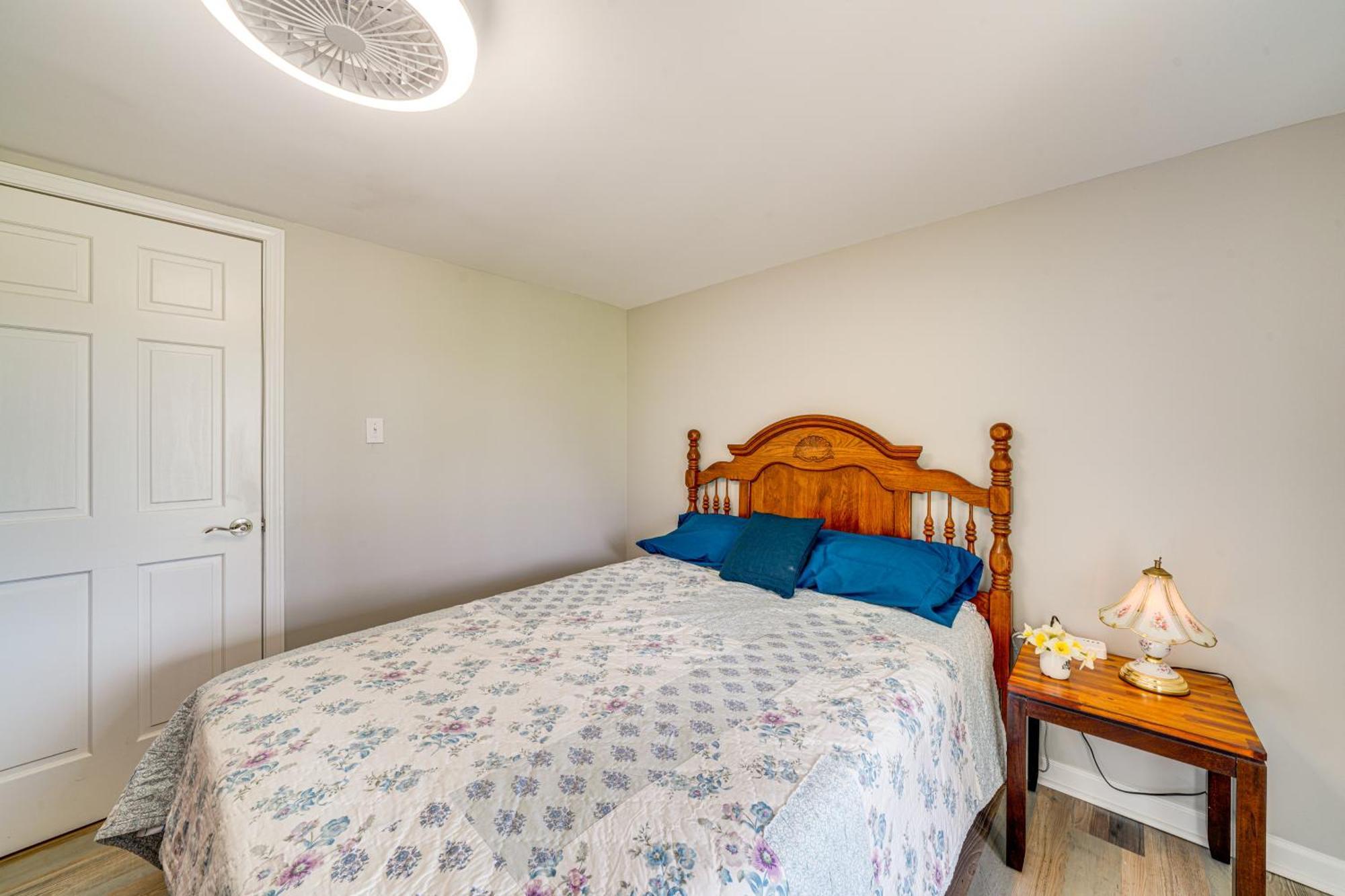 3 Mi To Caesars Casino Indiana Retreat With Patio! Holiday home Louisville